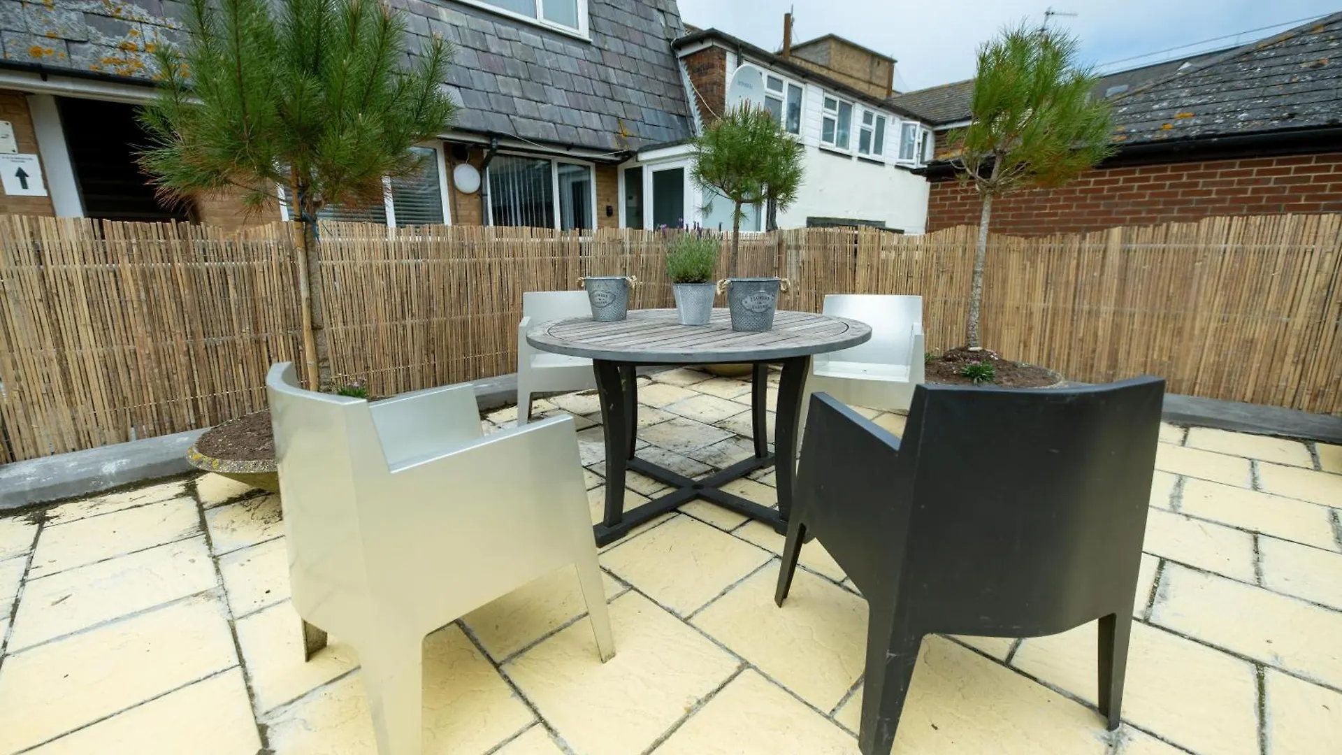Stylish Central Lanes Apartment Pass The Keys Brighton